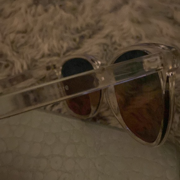 Clear frame sunglasses 🕶️ - Picture 10 of 15